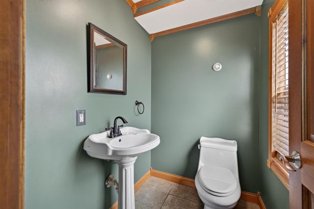 1498 Hazelwood Street, Saint Paul, MN 55106