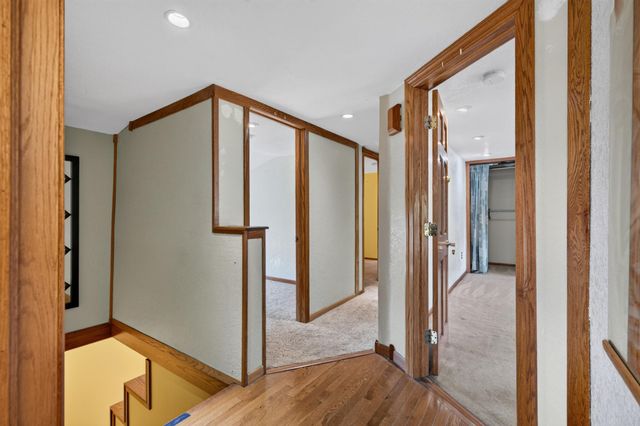 1498 Hazelwood Street, Saint Paul, MN 55106