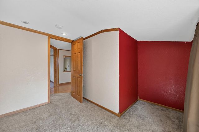 1498 Hazelwood Street, Saint Paul, MN 55106