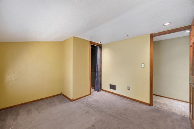 1498 Hazelwood Street, Saint Paul, MN 55106