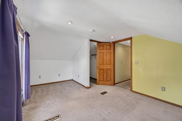 1498 Hazelwood Street, Saint Paul, MN 55106