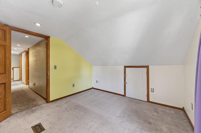 1498 Hazelwood Street, Saint Paul, MN 55106