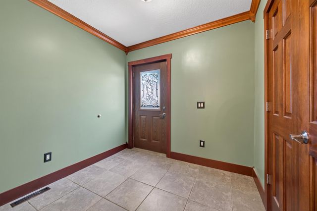 1498 Hazelwood Street, Saint Paul, MN 55106
