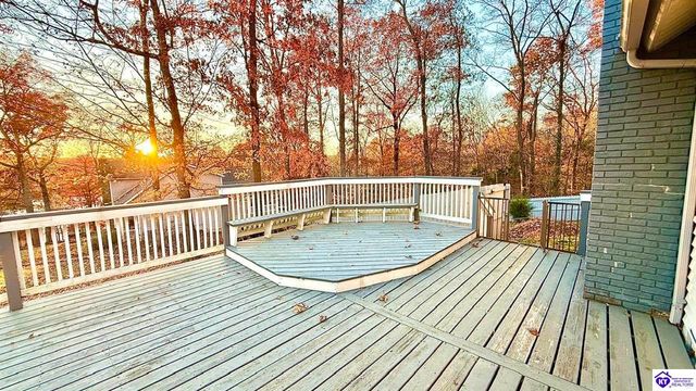 42 Tarnwood Drive, Brandenburg, KY 40108