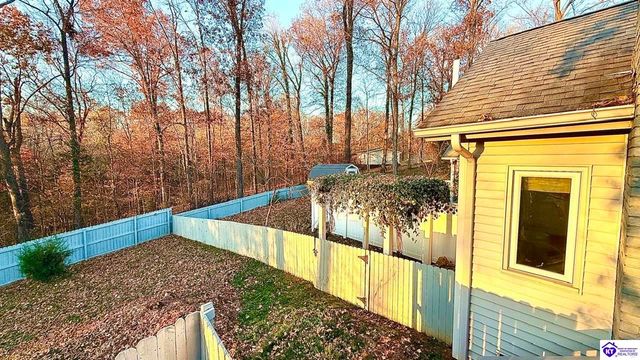 42 Tarnwood Drive, Brandenburg, KY 40108