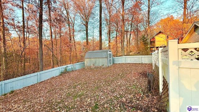 42 Tarnwood Drive, Brandenburg, KY 40108