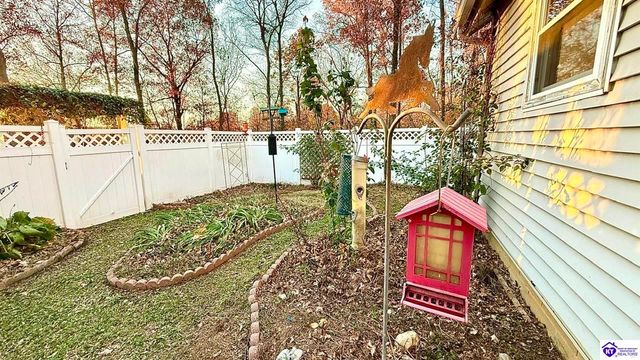 42 Tarnwood Drive, Brandenburg, KY 40108