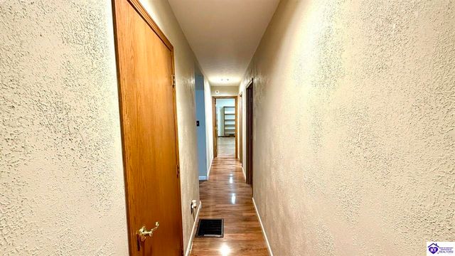 42 Tarnwood Drive, Brandenburg, KY 40108