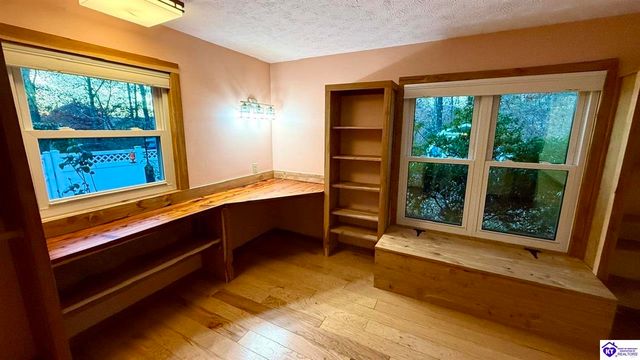 42 Tarnwood Drive, Brandenburg, KY 40108