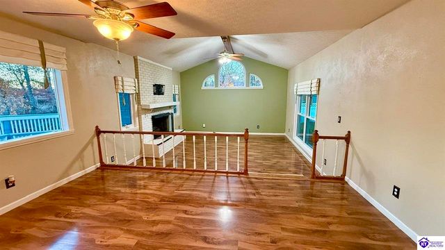 42 Tarnwood Drive, Brandenburg, KY 40108