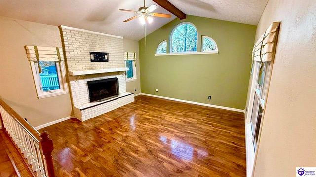 42 Tarnwood Drive, Brandenburg, KY 40108