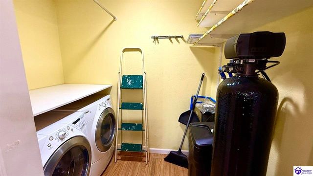 42 Tarnwood Drive, Brandenburg, KY 40108