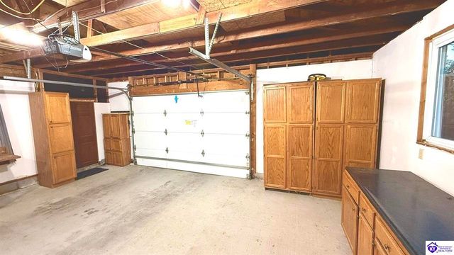 42 Tarnwood Drive, Brandenburg, KY 40108