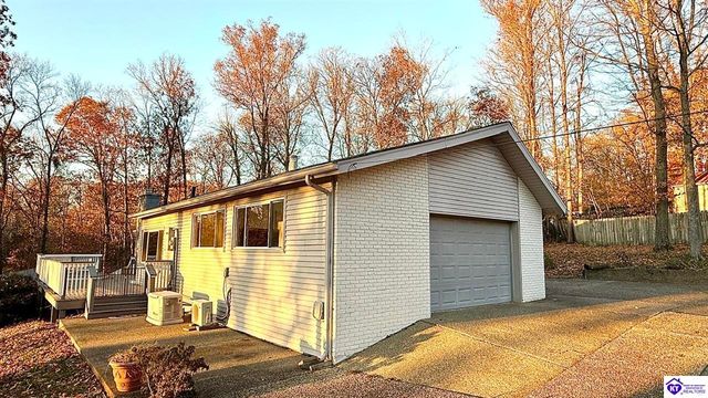 42 Tarnwood Drive, Brandenburg, KY 40108