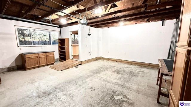 42 Tarnwood Drive, Brandenburg, KY 40108