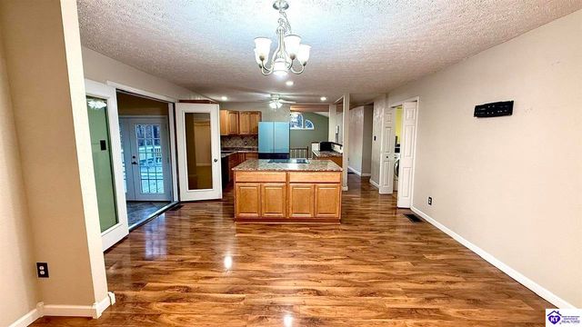 42 Tarnwood Drive, Brandenburg, KY 40108