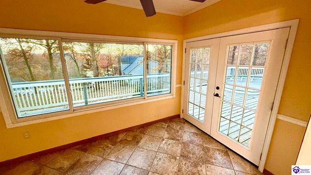 42 Tarnwood Drive, Brandenburg, KY 40108