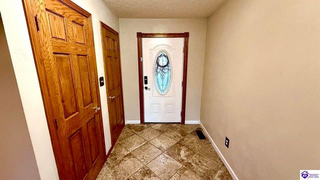 42 Tarnwood Drive, Brandenburg, KY 40108