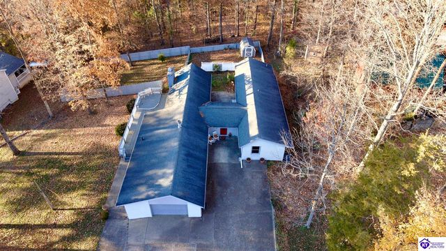 42 Tarnwood Drive, Brandenburg, KY 40108