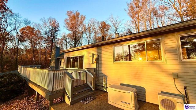 42 Tarnwood Drive, Brandenburg, KY 40108