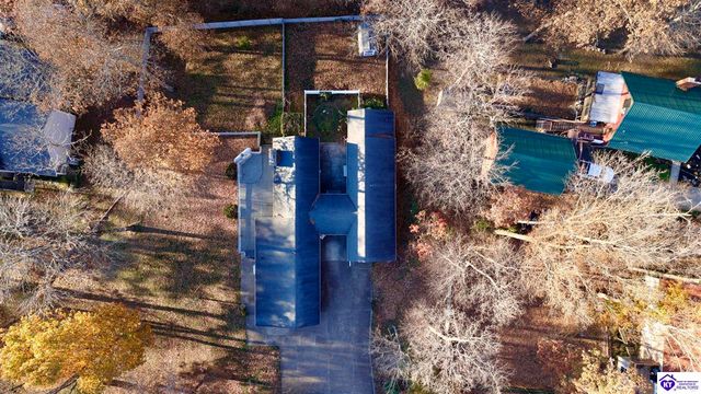 42 Tarnwood Drive, Brandenburg, KY 40108