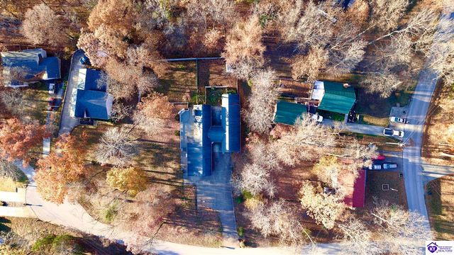 42 Tarnwood Drive, Brandenburg, KY 40108