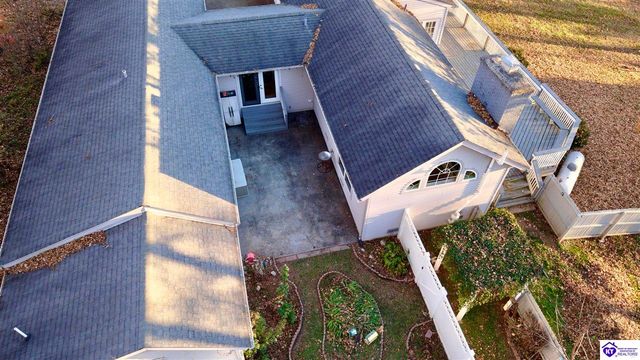 42 Tarnwood Drive, Brandenburg, KY 40108