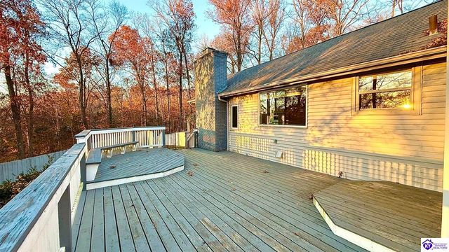 42 Tarnwood Drive, Brandenburg, KY 40108