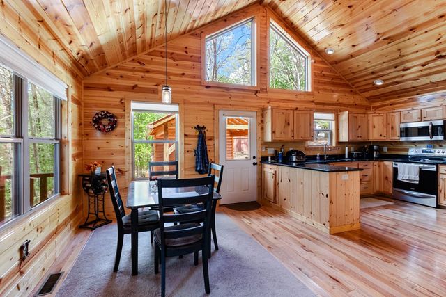 194 Woodcrest Drive, Murphy, NC 28906