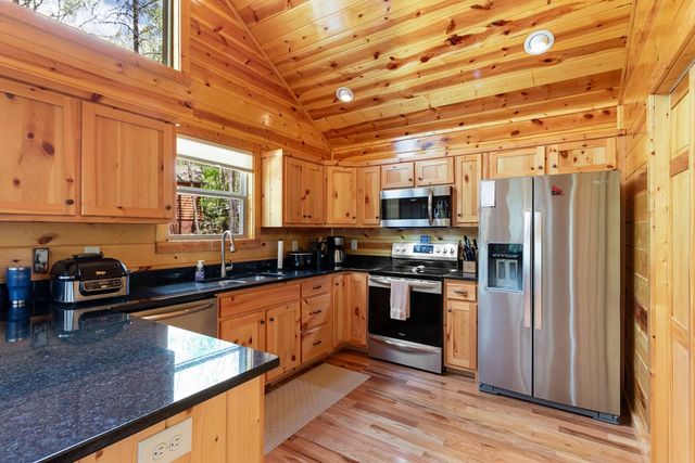 194 Woodcrest Drive, Murphy, NC 28906