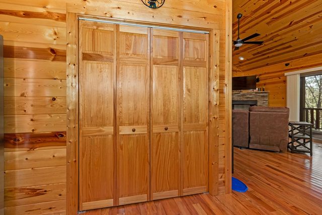 194 Woodcrest Drive, Murphy, NC 28906