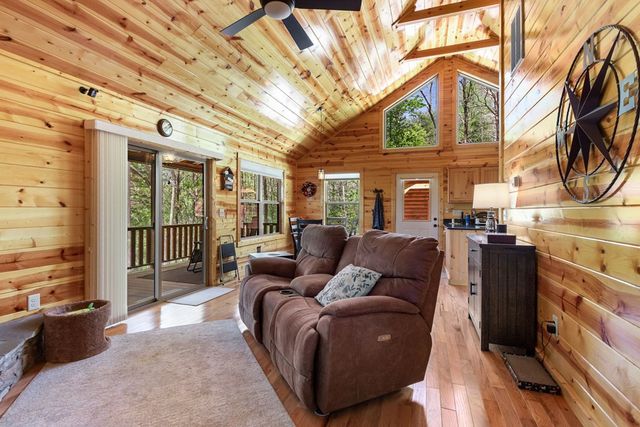 194 Woodcrest Drive, Murphy, NC 28906