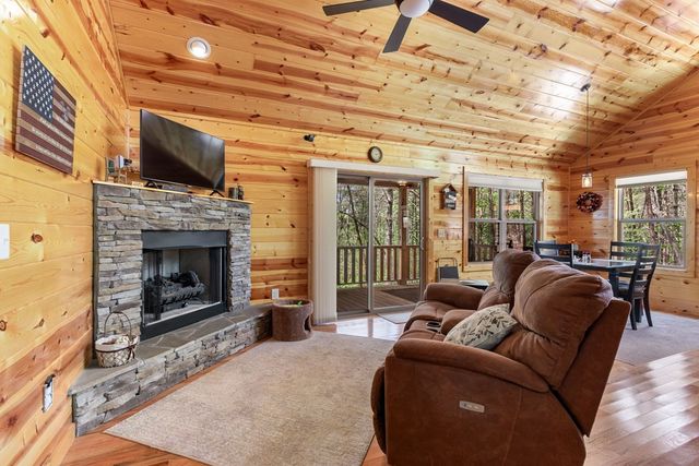 194 Woodcrest Drive, Murphy, NC 28906