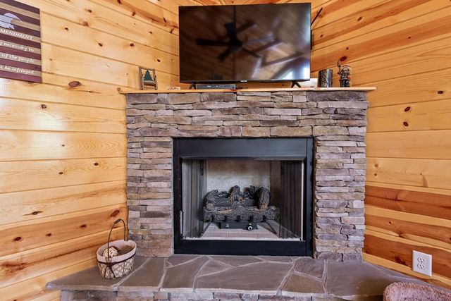 194 Woodcrest Drive, Murphy, NC 28906