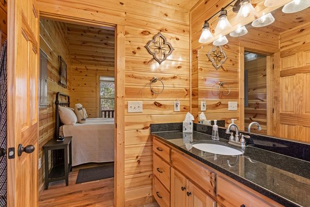 194 Woodcrest Drive, Murphy, NC 28906