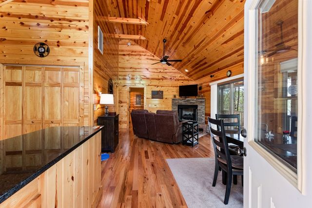 194 Woodcrest Drive, Murphy, NC 28906