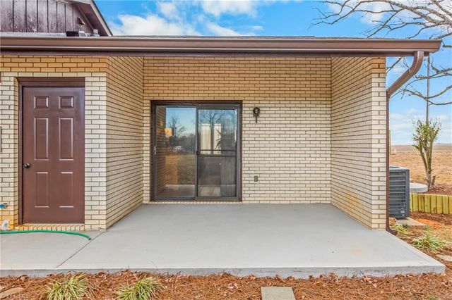 1608 Asbury Church Road, Hamptonville, NC 27020