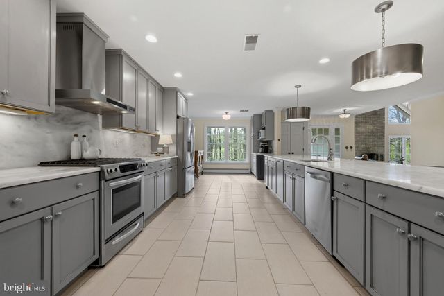 14111 LONGNECKER RD, Glyndon, MD 21071