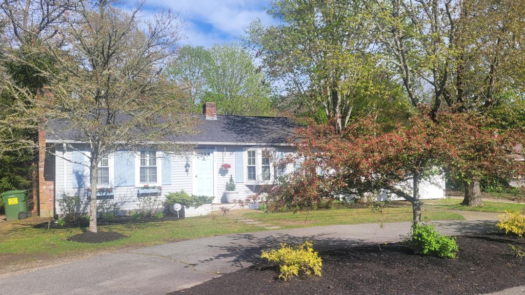 1456 Santuit Newtown Road, Cotuit, MA 02635