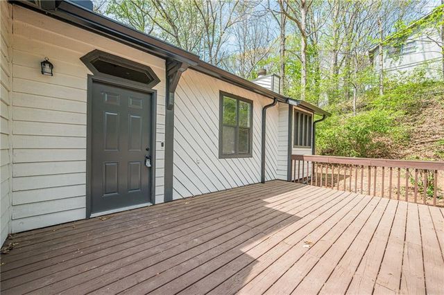 221 Little Brook Lane, Woodstock, GA 30188