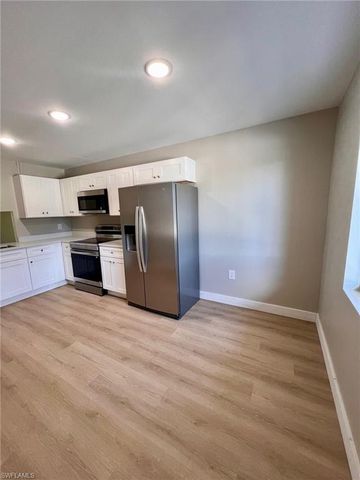 4102 SE 19th PL 11, Cape Coral, FL 33904