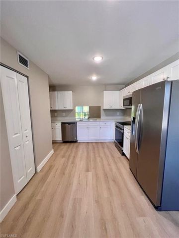 4102 SE 19th PL 11, Cape Coral, FL 33904