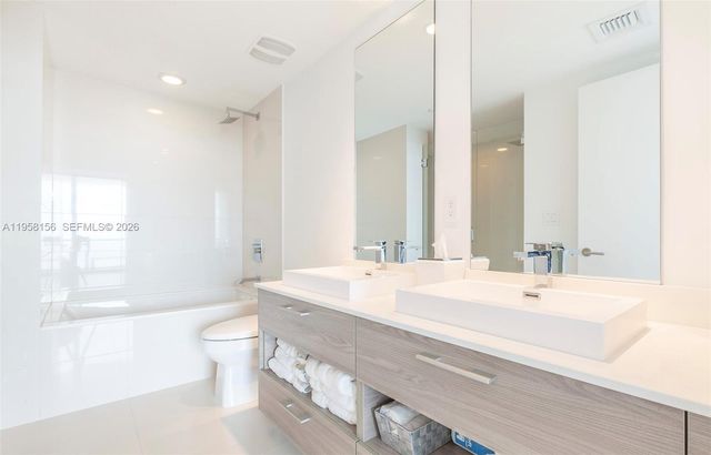 1300 S Miami Ave 4505, Miami, FL 33130