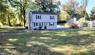 8426 WOODLAWN ST, Alexandria, VA 22309