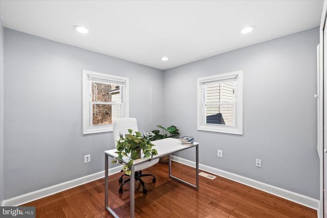 27 TRUSLOW RD, Fredericksburg, VA 22405