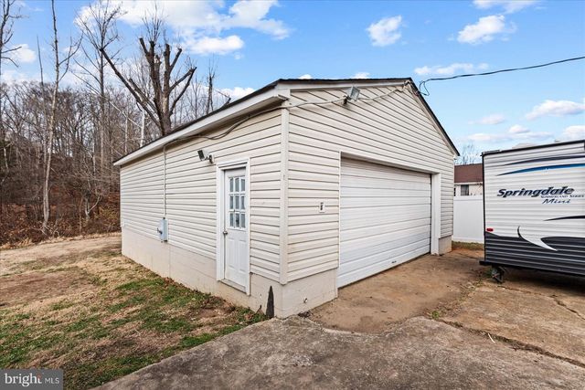 27 TRUSLOW RD, Fredericksburg, VA 22405