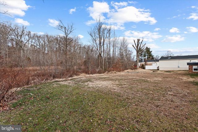 27 TRUSLOW RD, Fredericksburg, VA 22405