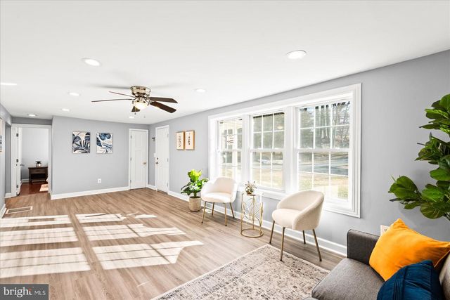 27 TRUSLOW RD, Fredericksburg, VA 22405