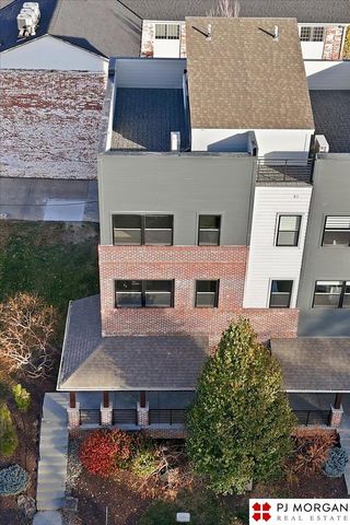 919 S 31st Street, Omaha, NE 68105