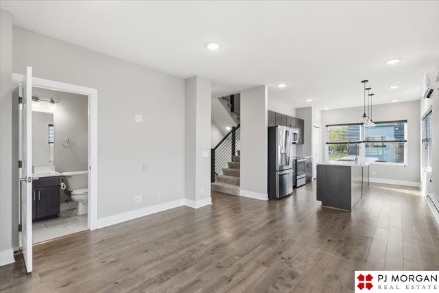 919 S 31st Street, Omaha, NE 68105